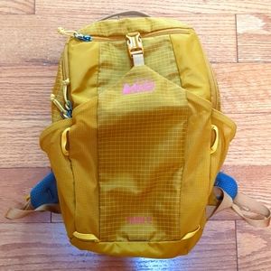 REI Tarn 12 backpack